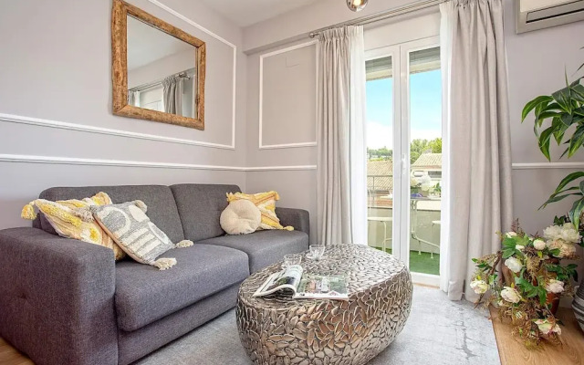 Genteel Home Amira