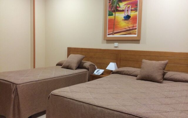Отель Hostal Aeropuerto Мадрид вид на фасад