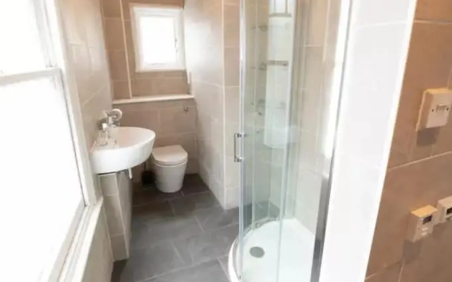 Luxurious Apartment in SW17