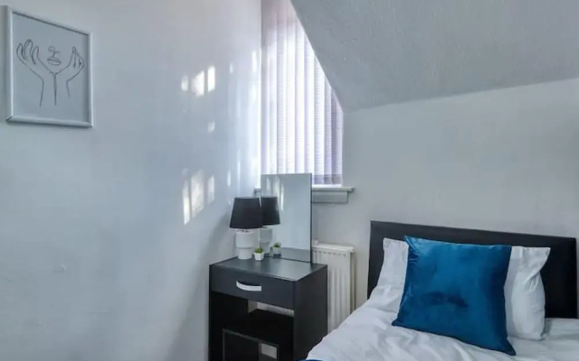 Home Near City Centre, Pets Welcome, Parking