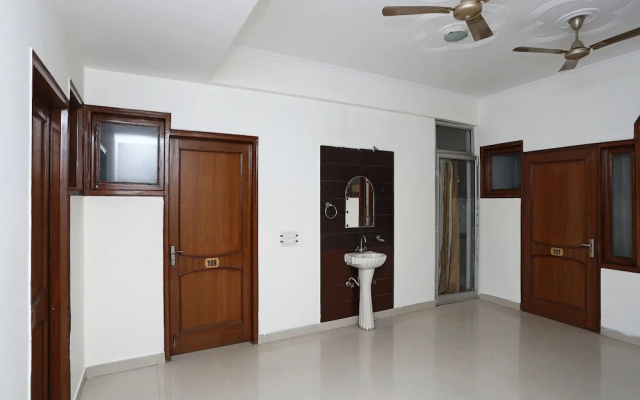 OYO 14306 Advantage Homes