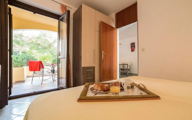 Stunning Apartment in Podstrana With 1 Bedrooms and Wifi