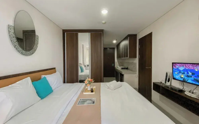 Comfy And Homey Studio At Enviro Apartment