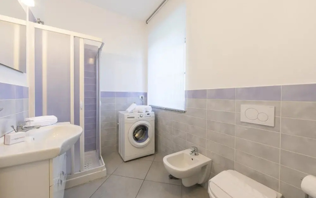Casa Al Vicolo Di Ranco 50mt From Beach - Happy Rentals