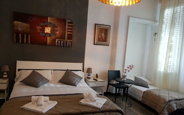 Отель Central Rooms Италия, Генуя - отзывы, цены и фото номеров - забронировать отель Central Rooms онлайн вид на фасад