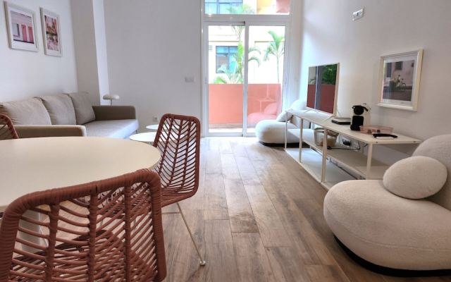 Pink Alta Apartment With Pool