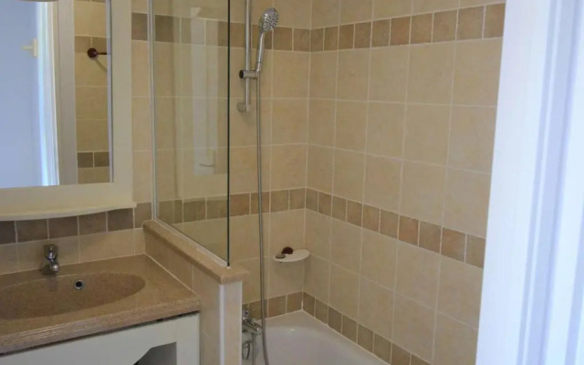Appartement Grospierres, 3 pièces, 6 personnes - FR-1-382-170