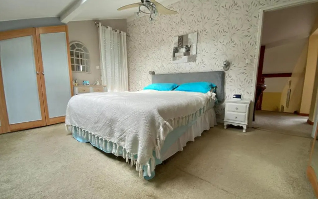Charming villa, tranquillity by the forest