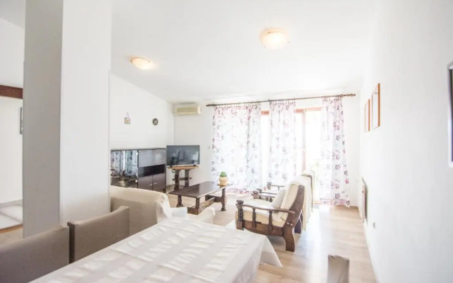 Apartment Rajna