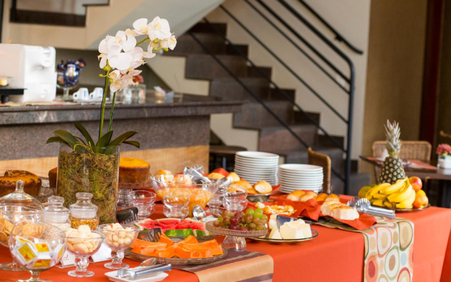Hotel Vila Serrana