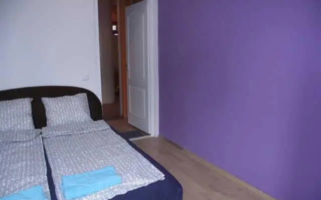 Live Hostel
