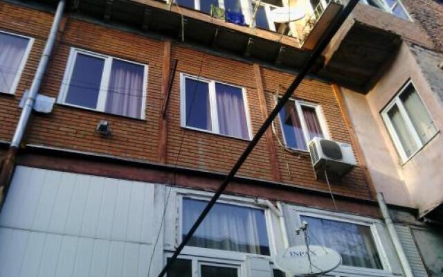Отель Corner Hostel Грузия, Тбилиси - отзывы, цены и фото номеров - забронировать отель Corner Hostel онлайн вид на фасад