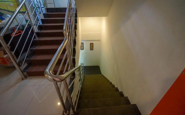 OYO 575 Blessing Hotel