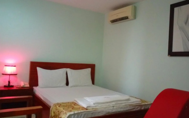 Van Phuc Hotel