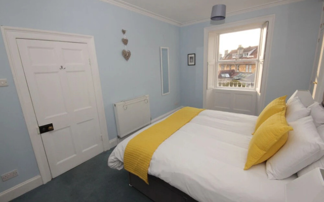 Wellsway House - Stylish Townhouse
