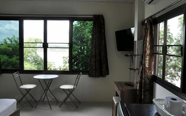 The Rim Riverside Guest House