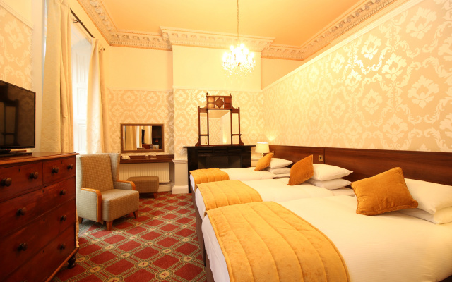 Castle Hotel