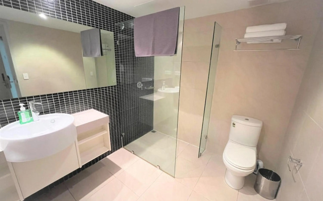 Darwin City Apartment with Harbour View & Pool