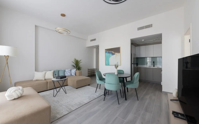 Fresh And Quiet 1BR at Noor 4 Tower