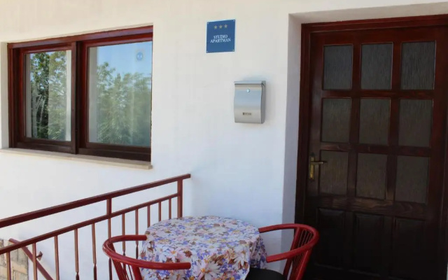 Apartment MIS Floura