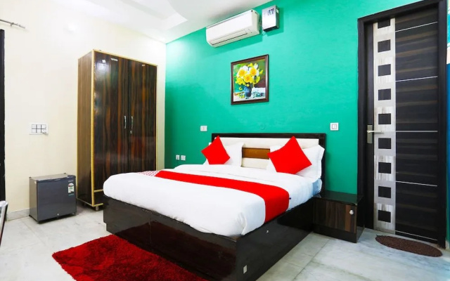 OYO 9382 Hotel Homestay