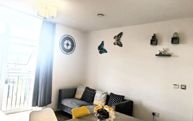 Rugby - Apartment - Sleeps 4 - Parking