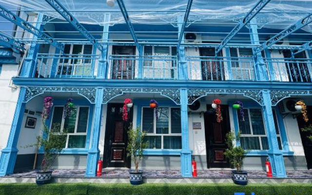 Blue Grape Leaf Hotel
