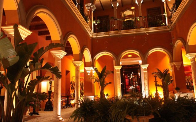 Hotel Casa Del Poeta 2