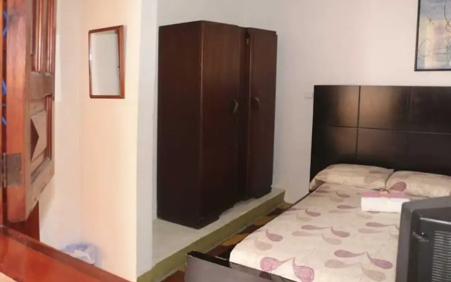 Hostal Romana