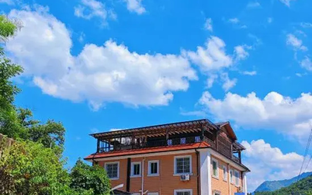 Anji Xiangwuli Homestay (Yucun Village Liangshan Scenic Area)