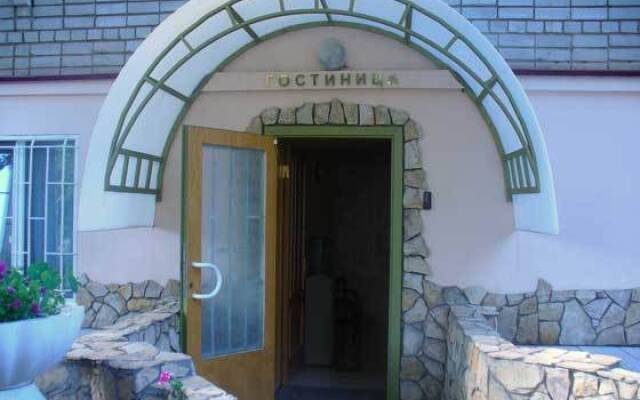 Гостиница Парадиз в Саратове 1 отзыв об отеле, цены и фото номеров - забронировать гостиницу Парадиз онлайн Саратов вид на фасад