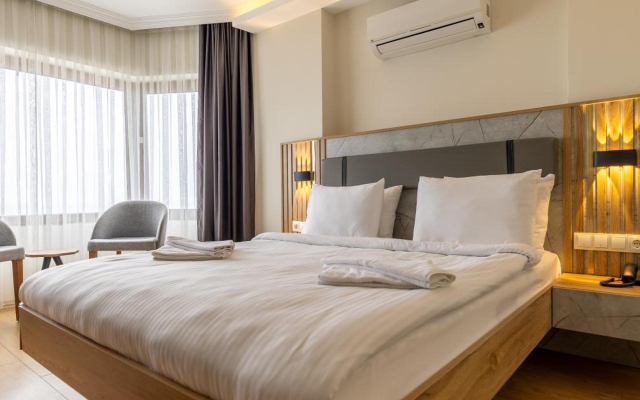 The View City Hotel