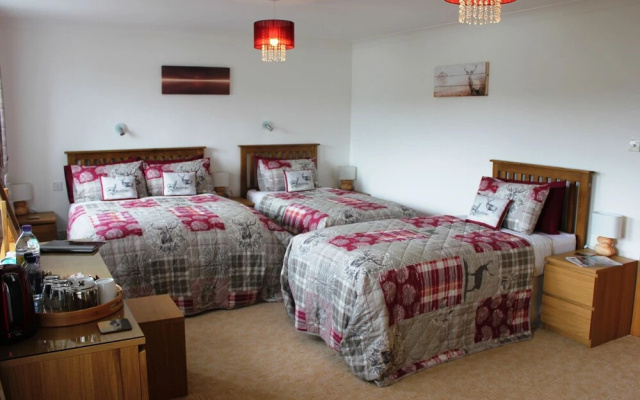 Oak Lodge