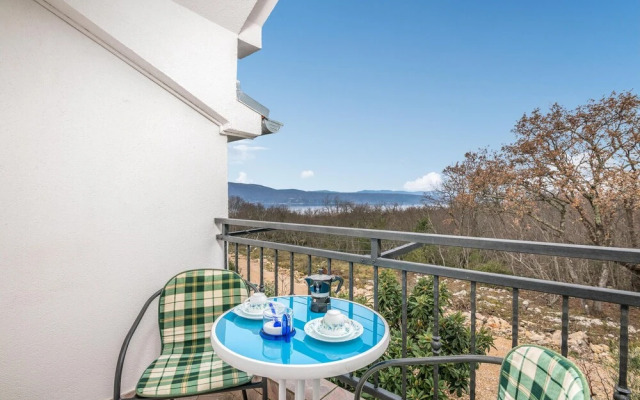 Stunning Apartment in Brzac With Wifi and 1 Bedrooms