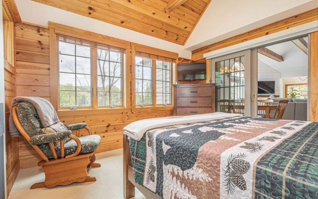 Captain's Cabin by Taylor Made Deep Creek