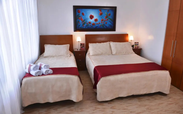 CM House - Hotel Moreno
