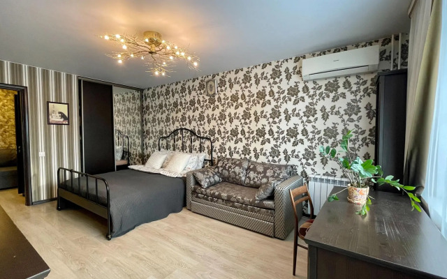 Tolstoy Apart (Толстой Апарт) на улице Демонстрации 38