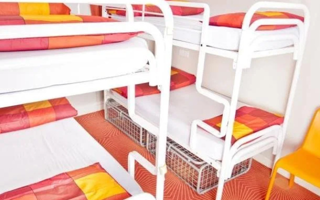 Snoozles Quay Street Tourist Hostel