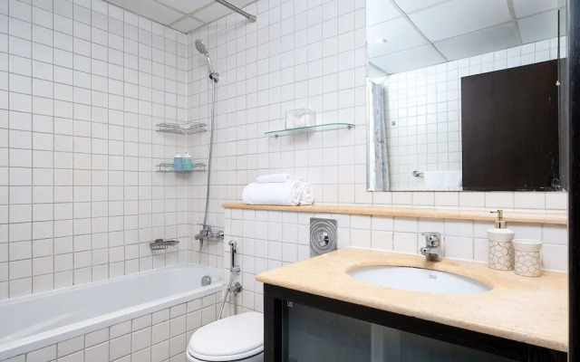 Premium stay at Marina Quay West