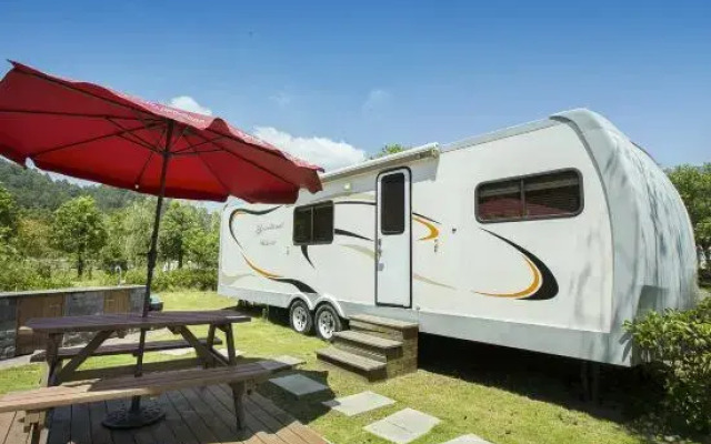 To Journey Huangshan Camping