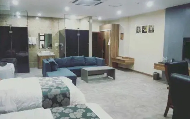 Yantai Venice Fashion Theme Hotel