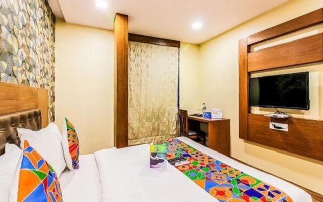 FabHotel Arton Suites Andheri East