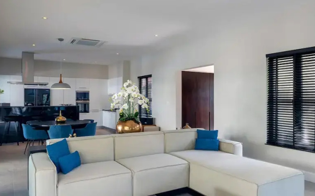 Luxury 5 Bedroom Pool Villa B11B