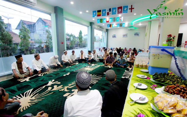 Yasmin Hotel & Restaurant