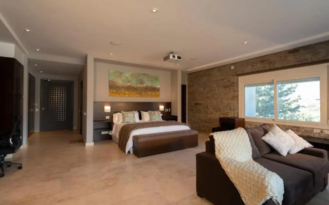 El Carmelo Mountain Lodge