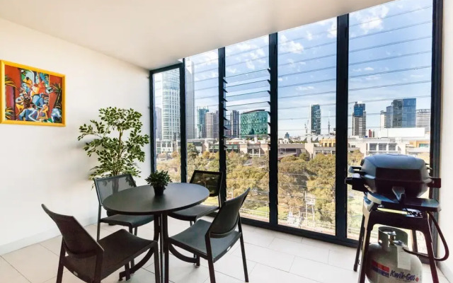 MILES, 1BDR Melbourne Apartment