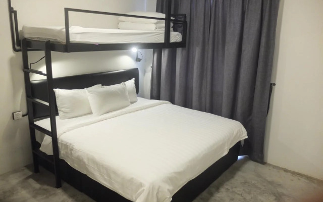 Suite 18 Boutique Hotel - Hostel