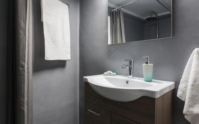 Cozy, Central, Safe apartment close to Acropolis