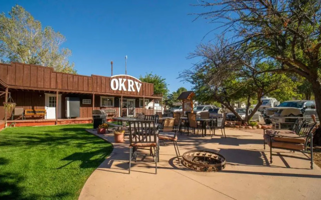 Outdoor Glamping Destination Residence RV OK40