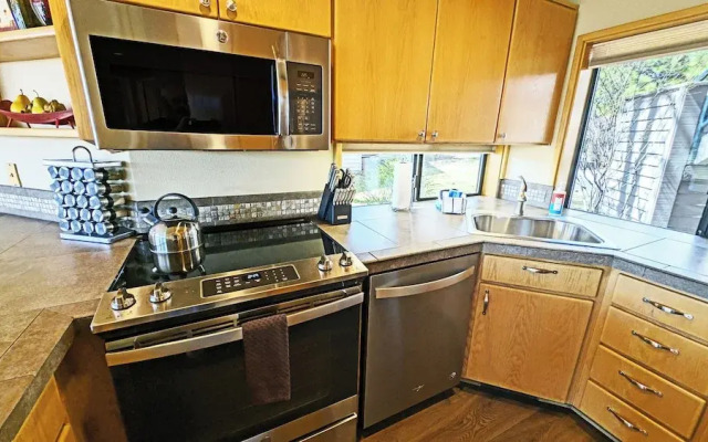 Mt Bachelor Village 331 A